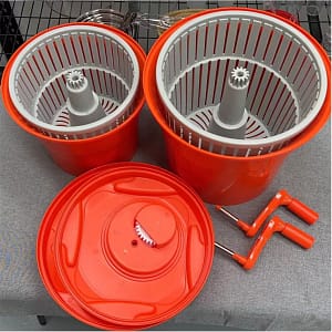 Kitchen Knock Salad Spinner - Durable 10L Food-Grade PP Salad Spinner with High-Speed Centrifugal Dehydration, Ideal for Professional and Home Kitchens.