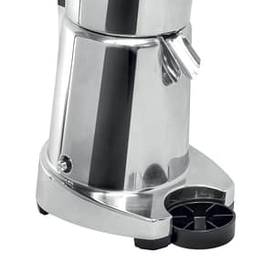 Ceado CEL1098 Citrus Juicer in Use