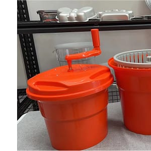 Kitchen Knock Salad Spinner - Durable 10L Food-Grade PP Salad Spinner with High-Speed Centrifugal Dehydration, Ideal for Professional and Home Kitchens.