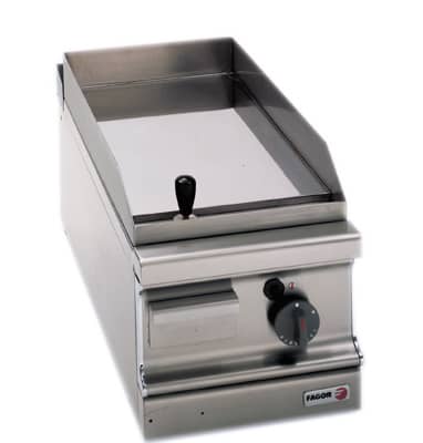 Fagor 700 series LPG chrome 1 zone fry top with thermostatic control FTG-C7-05LLPG