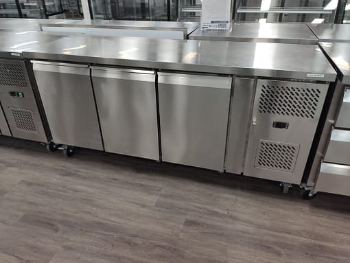 Thermaster FE3100TN Bench Fridge | 3-Door 386L Stainless Steel - Image 2