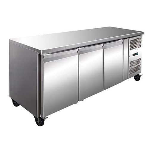 GN3100TN TROPICALISED 3 Door Gastronorm Bench Fridge - Image 3