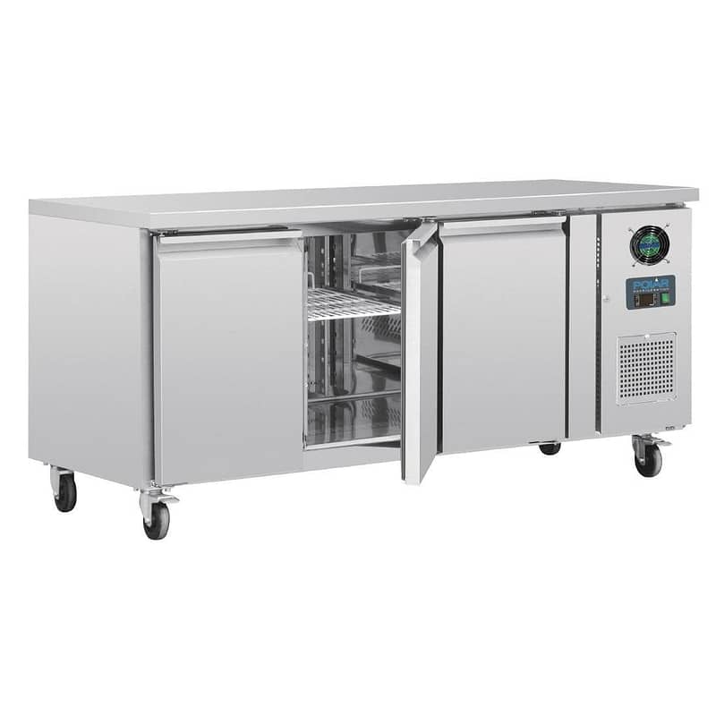 Polar U-Series Triple Door Counter Freezer 417Ltr - Image 3