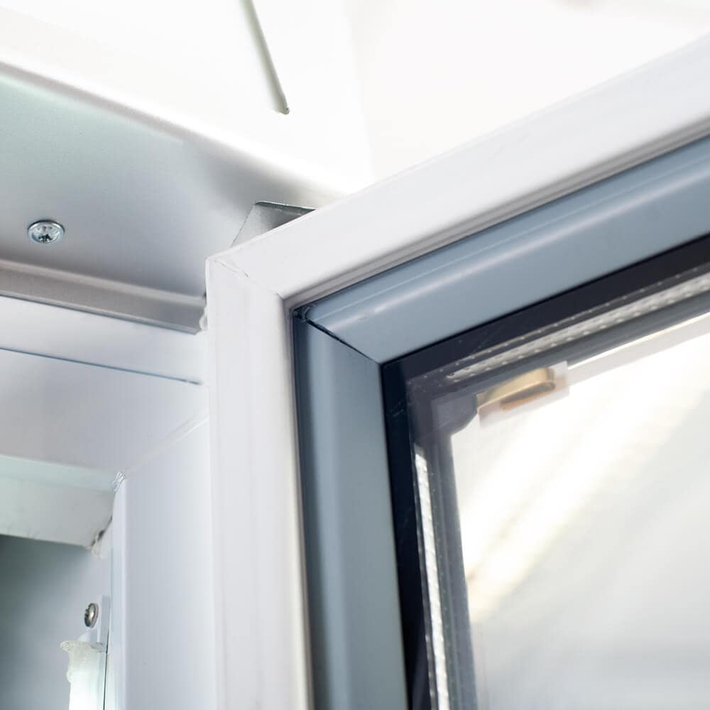 Bromic UF0440LS-NR 480L Display Freezer with Lightbox – Brand Promotion - Image 10