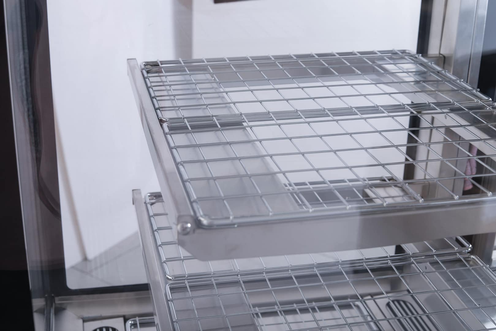 Anvil NDHV4730 4 Tier Square Glass Hot Display – 355L, 900mm - Image 2