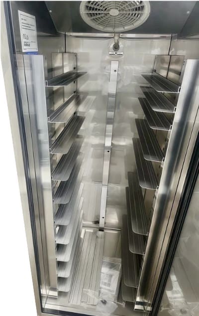 Turbo Air KR25-1P-N Upright Bun Pan Fridge – 574L, 1~8°C, R290, Self-Cleaning - Image 2