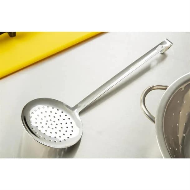 Vogue J668 Stainless Steel Skimmer – 380mm Long Handle, 120mm Head - Image 3