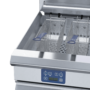 Blue Seal E43E – 450mm Single Pan Electric Fryer with Digital Controls