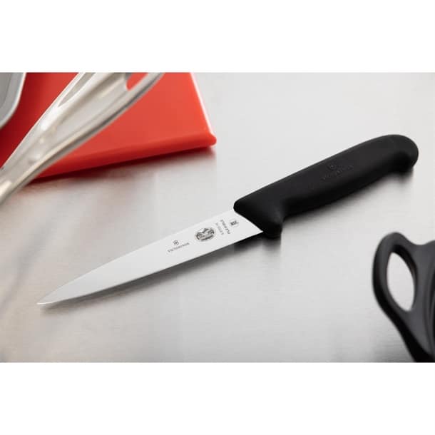 Victorinox C660 Flexible Filleting Knife – 152mm Fibrox Handle - Image 2