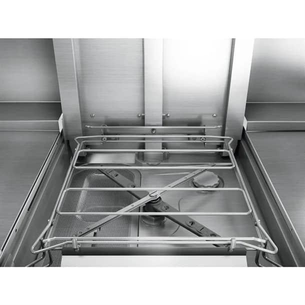 Hobart ECOMAX 604 Hood Type Dishwasher – 2.3 L Cycle - Image 4
